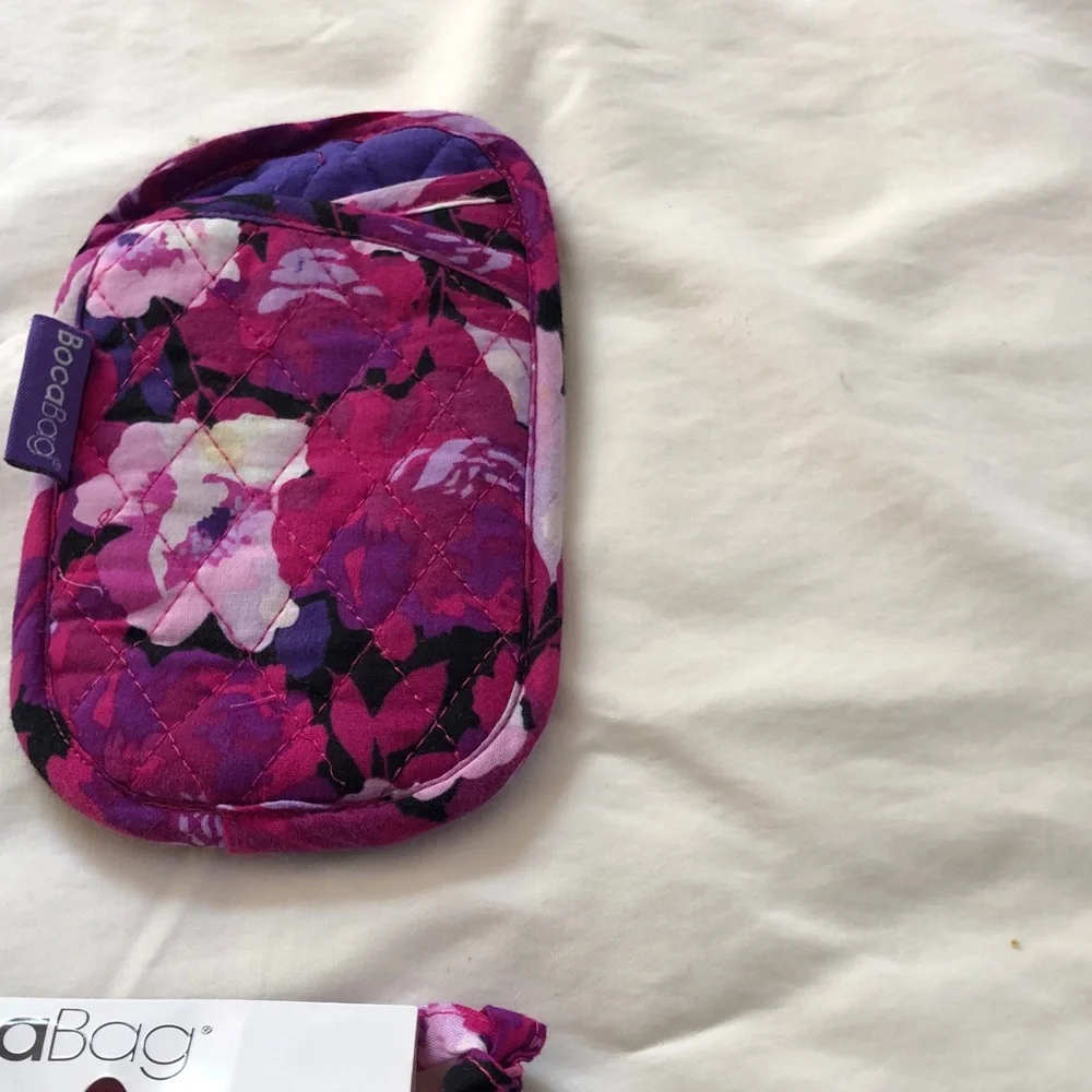 Cell phone wristlet organizers